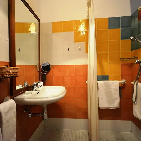 מלון Casa De Azulejos 2*